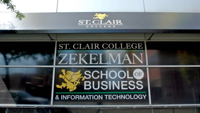 Zekelman School of Business & I.T. signage.